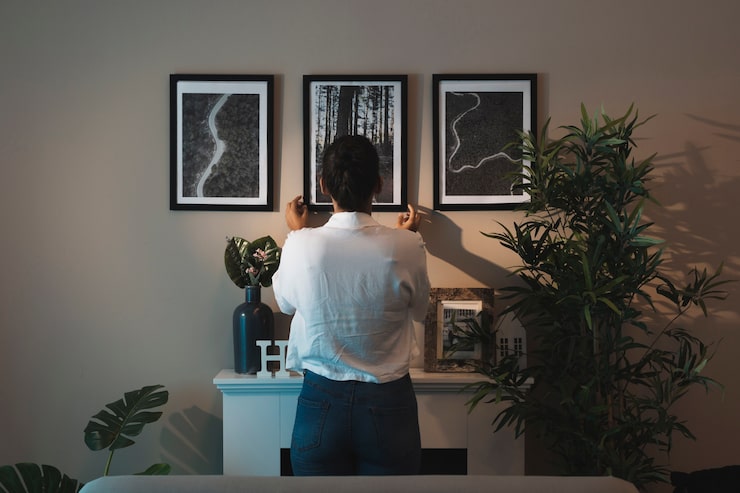 how to display art collection in home effectively